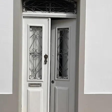 Oliveira Brava Nyaraló *